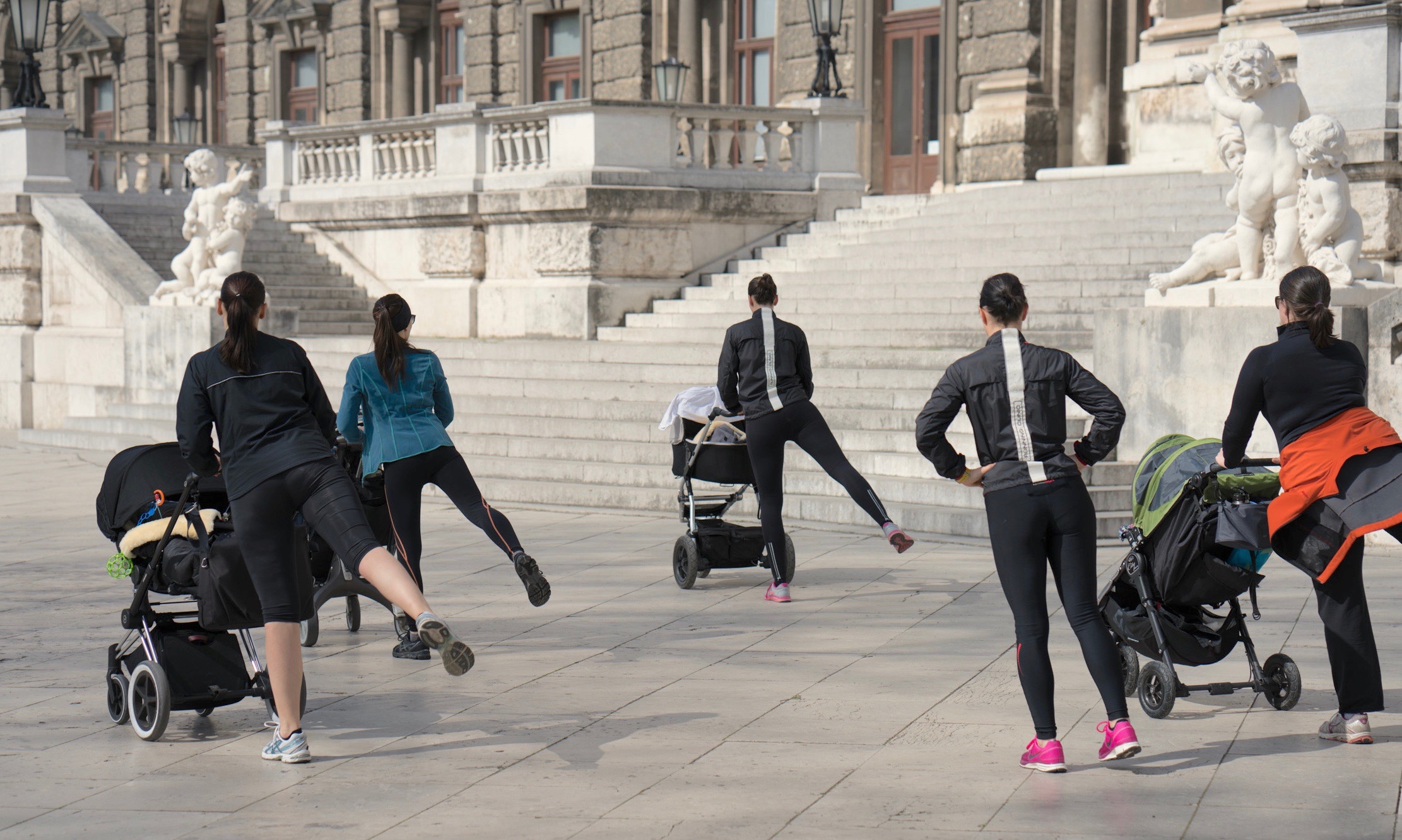 Moms running sessions, Physiotherapie, laufen, Schwangerschaft, Geburt, Rückbildung, fit, Sport, Training, Wien, Running Clinic